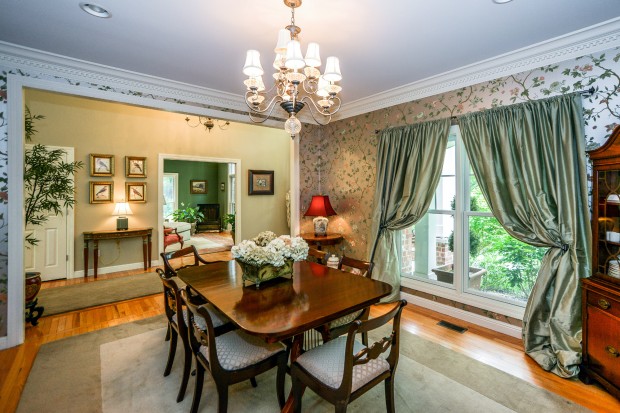 Balcon Estates, 11_dining room.jpg